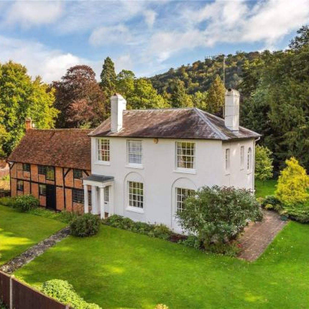 Our 'big five' Surrey's best commuting towns